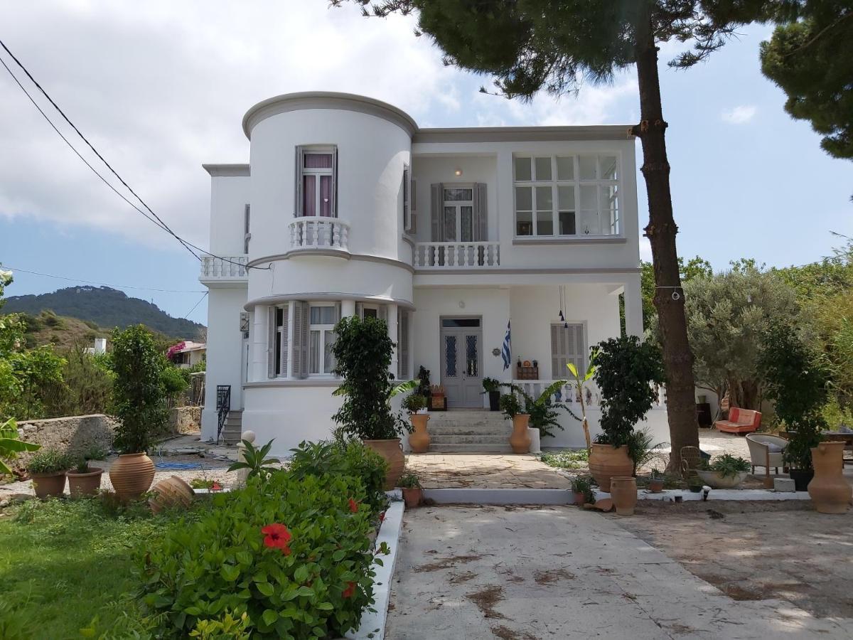 Tower Traditional Pool Villa Kremastí 外观 照片