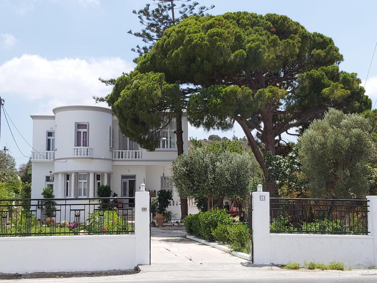 Tower Traditional Pool Villa Kremastí 外观 照片