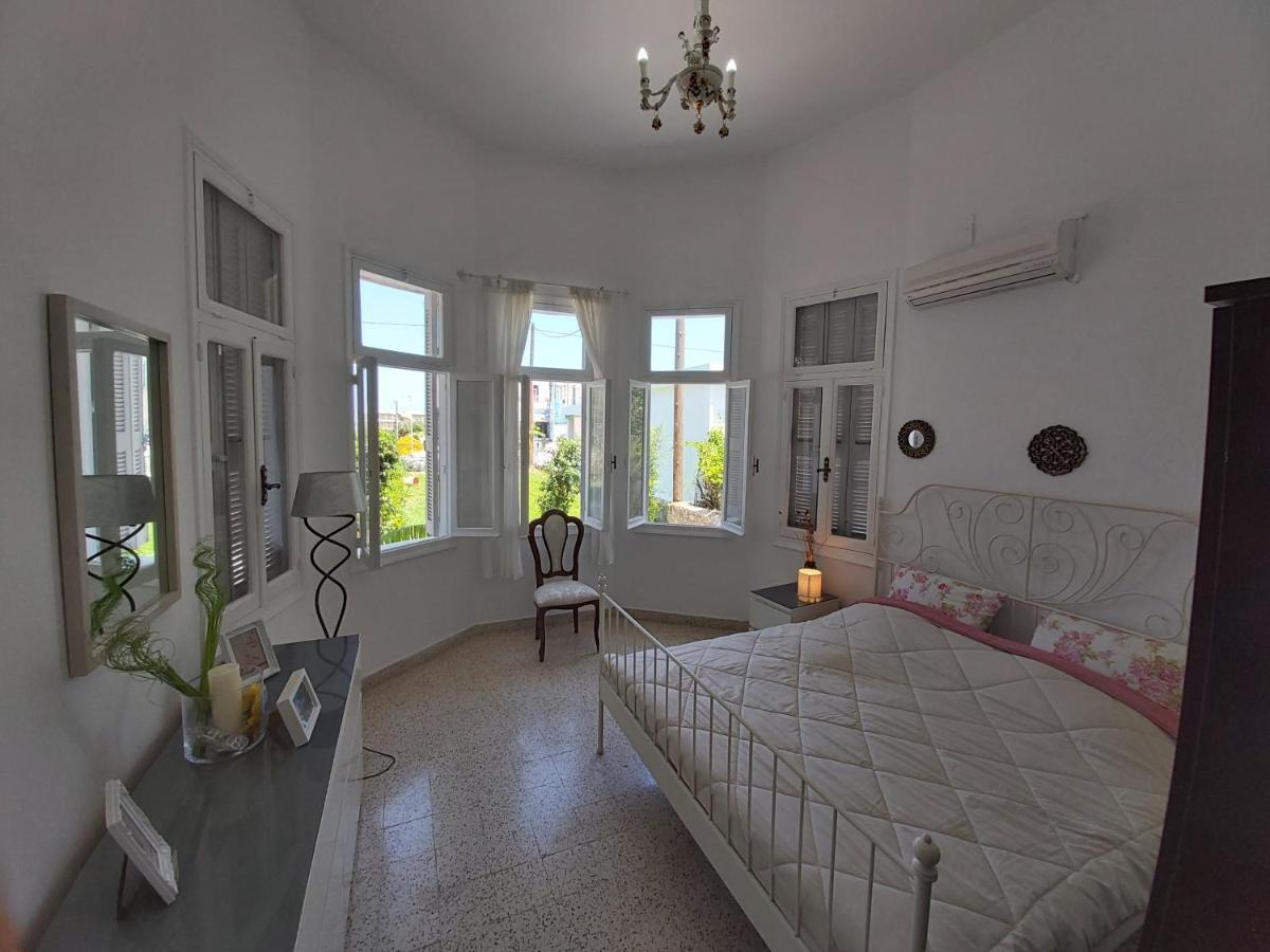 Tower Traditional Pool Villa Kremastí 外观 照片